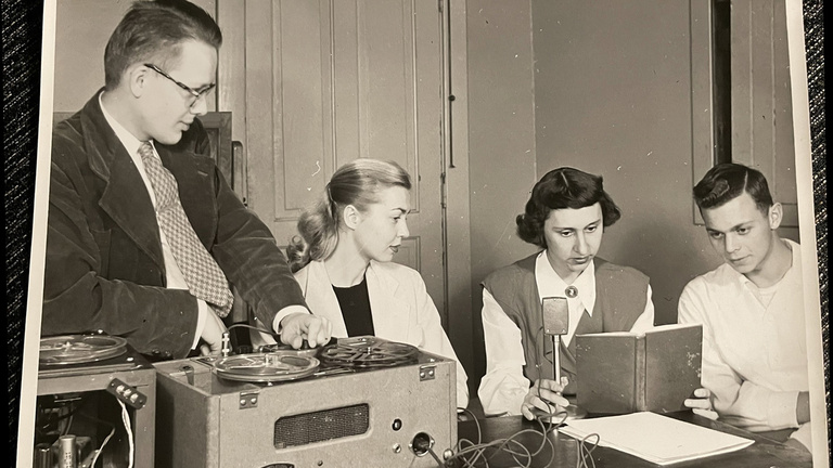 Historical photo of a classroom in the Wendell Johnson Speech and Hearing Center