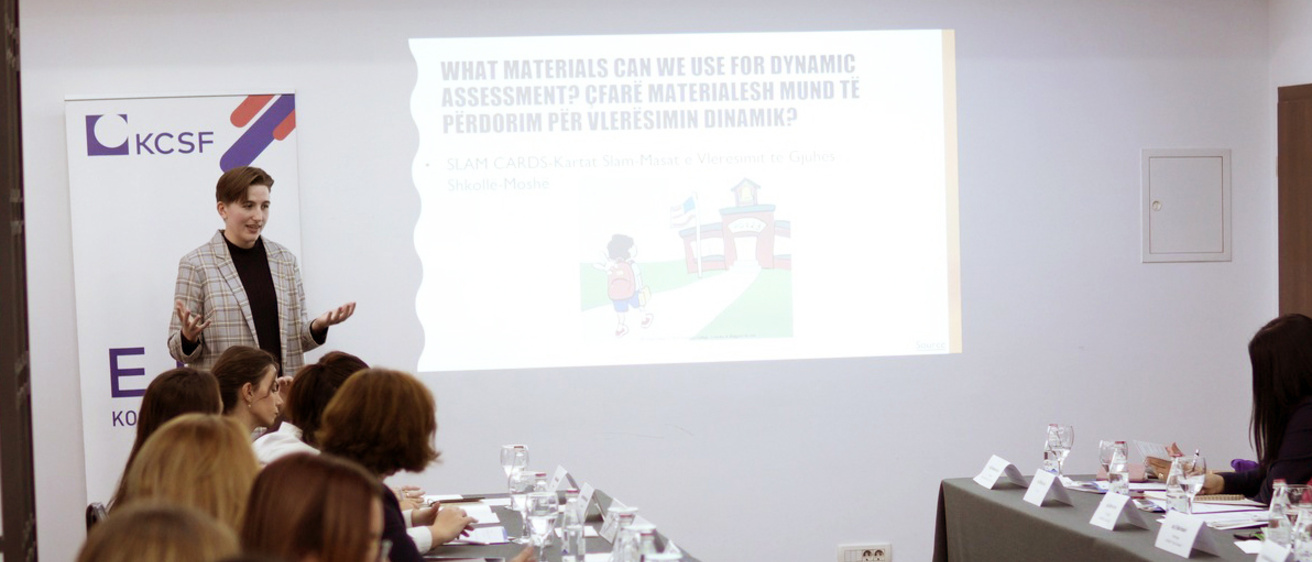 Charlotte Hilker in Kosovo