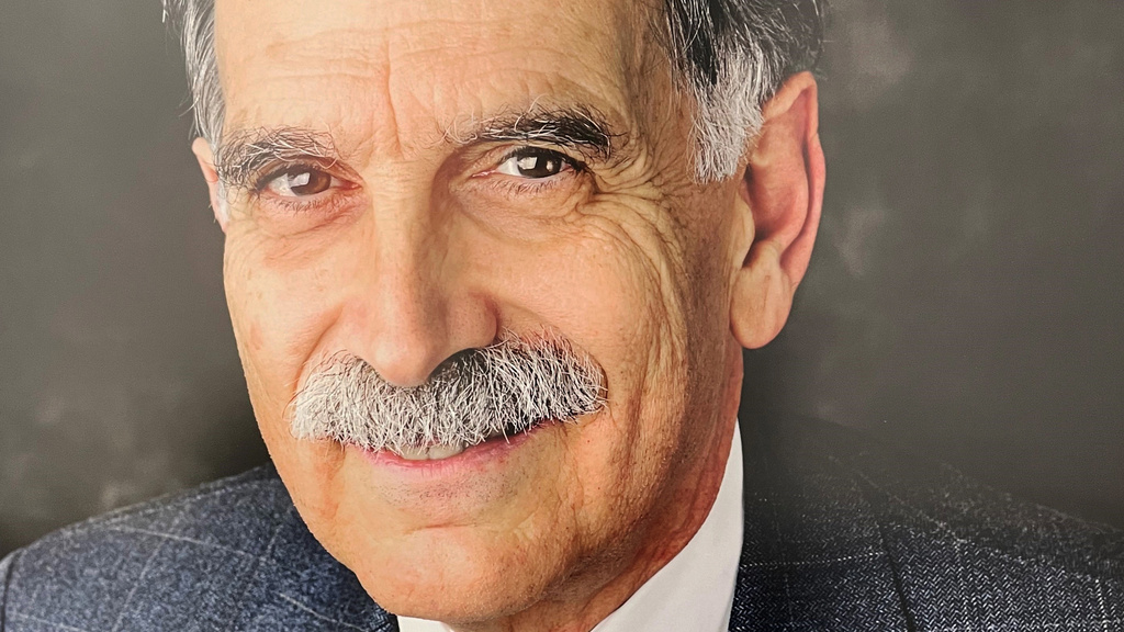 richard hurtig portrait
