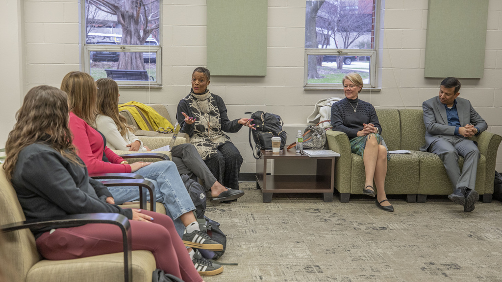 Students and ASHA leadership interact